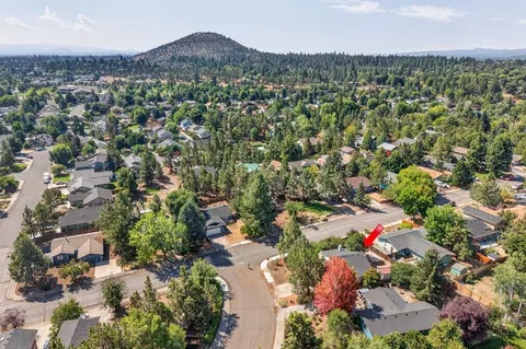 View/Area - 2739 NE Cordata Dr, Bend, OR 97701 photo 1 of 1