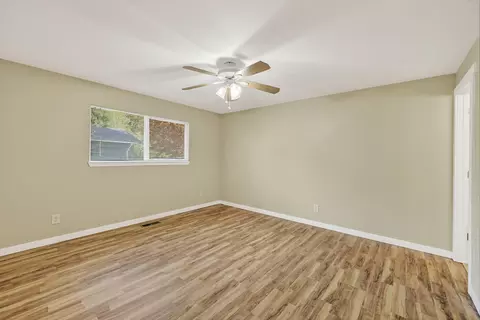Bedroom - 2739 NE Cordata Dr, Bend, OR 97701 photo 2 of 3