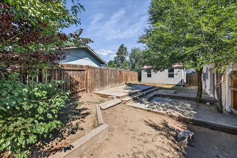 Exterior - 2739 NE Cordata Dr, Bend, OR 97701 photo 6 of 7