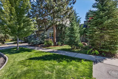 19601 Hollygrape St, Bend, OR 97702 photo 3