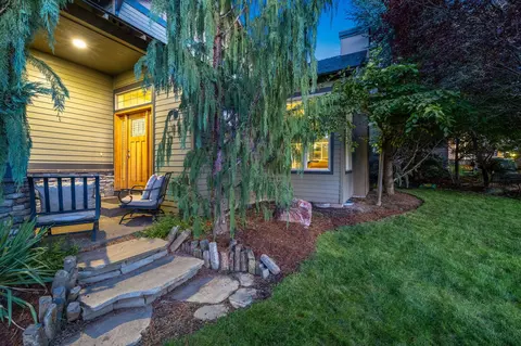 19601 Hollygrape St, Bend, OR 97702 photo 4