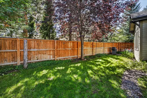 19601 Hollygrape St, Bend, OR 97702 photo 28