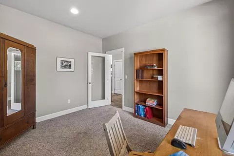 19601 Hollygrape St, Bend, OR 97702 photo 7