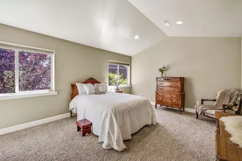 19601 Hollygrape St, Bend, OR 97702 photo 19