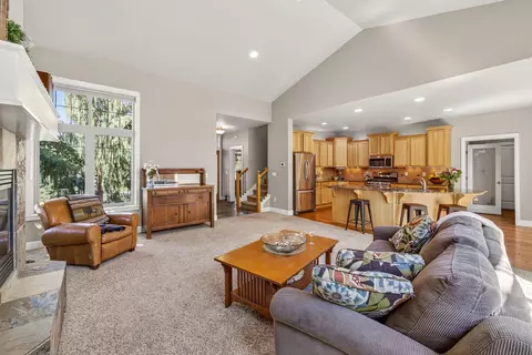 19601 Hollygrape St, Bend, OR 97702 photo 9