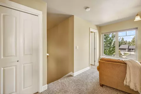 19601 Hollygrape St, Bend, OR 97702 photo 18