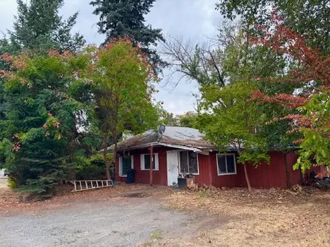 1154 Luzon Ln, Grants Pass, OR 97527