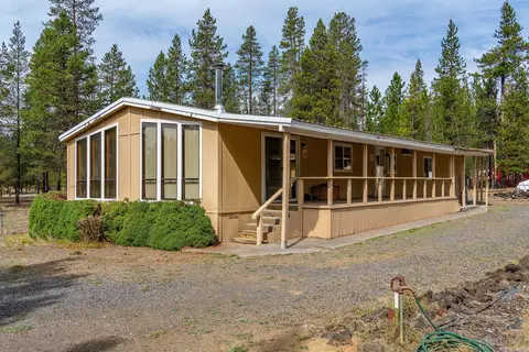 52128 Stearns Rd, La Pine, OR 97739 photo 2