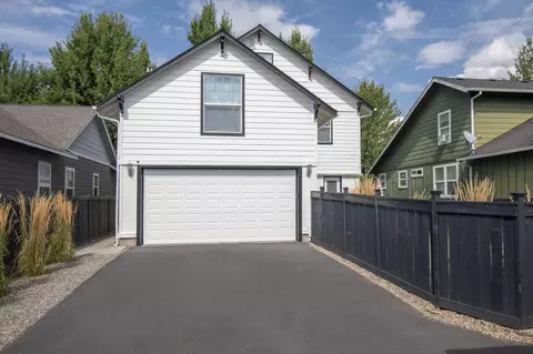 Exterior - 21349 Oakview Dr, Bend, OR 97701 photo 5 of 5