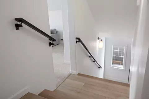 Entry Way - 21349 Oakview Dr, Bend, OR 97701 photo 2 of 2