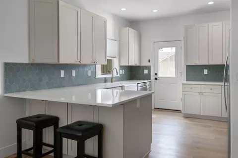 Kitchen - 21349 Oakview Dr, Bend, OR 97701 photo 1 of 3