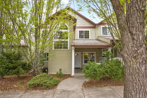 906 Mary Jane Ave, Ashland, OR 97520