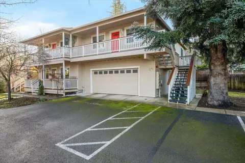 802 Park St, Ashland, OR 97520