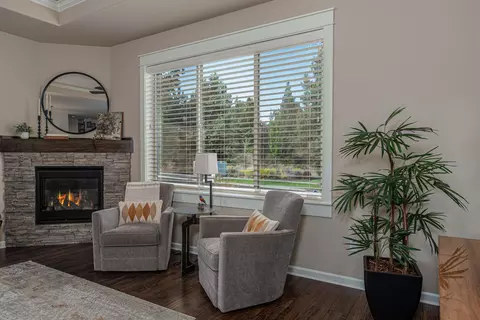 Living - 63138 Dakota Dr, Bend, OR 97701 photo 3 of 3