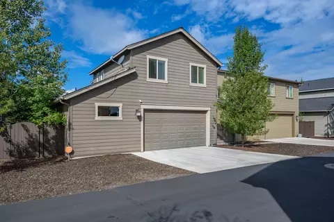 Exterior - 63138 Dakota Dr, Bend, OR 97701 photo 5 of 7