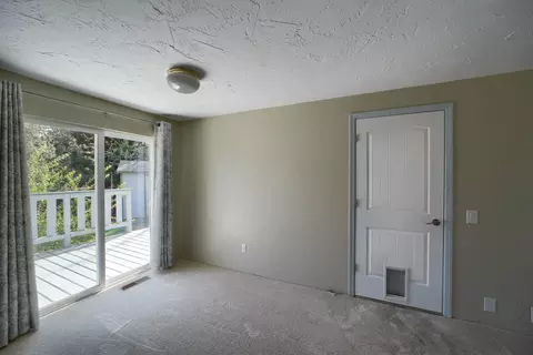 63640 High Standard Dr, Bend, OR 97701 photo 9