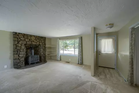 63640 High Standard Dr, Bend, OR 97701 photo 11