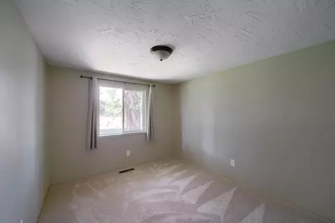 63640 High Standard Dr, Bend, OR 97701 photo 17