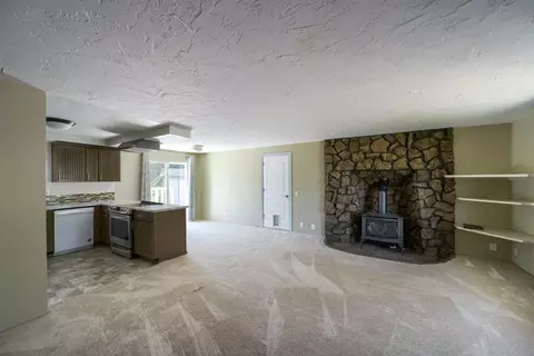 63640 High Standard Dr, Bend, OR 97701 photo 5