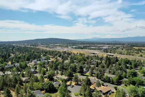 63640 High Standard Dr, Bend, OR 97701 photo 27