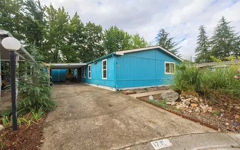 215 Tolman Creek Rd #SPC 17, Ashland, OR 97520