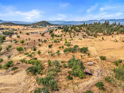 175 Wedgewood Dr, Eagle Point, OR 97524 photo 6