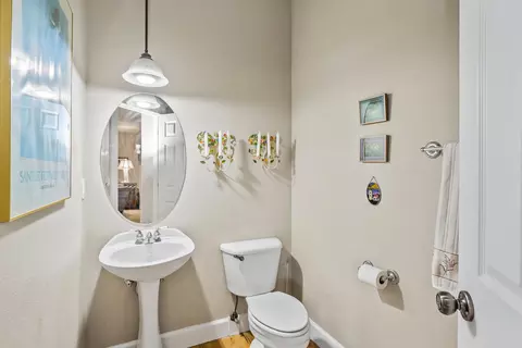 Bath - 2440 NW 2nd St, Bend, OR 97703 photo 1 of 4