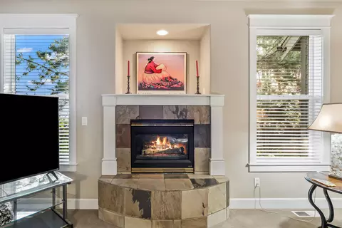 Living - 2440 NW 2nd St, Bend, OR 97703 photo 4 of 4