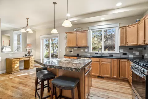 Kitchen - 2440 NW 2nd St, Bend, OR 97703 photo 4 of 4