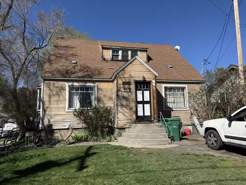 1740 Riverside Dr, Klamath Falls, OR 97601