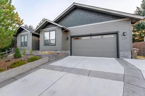 1171 NW Starlite Pl, Grants Pass, OR 97526