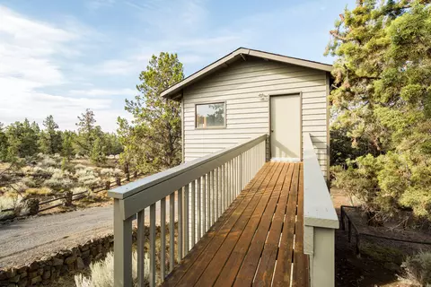 64499 Mcgrath Rd, Bend, OR 97701 photo 32