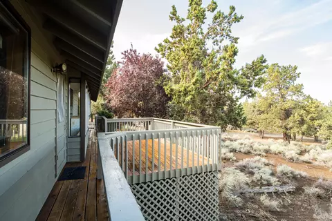 64499 Mcgrath Rd, Bend, OR 97701 photo 28