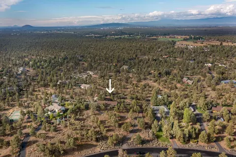 64499 Mcgrath Rd, Bend, OR 97701 photo 3