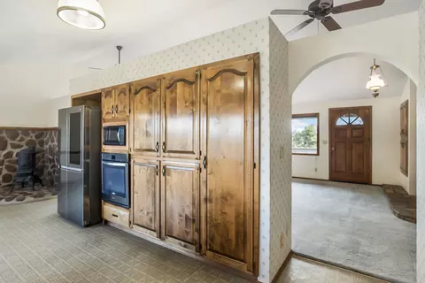 64499 Mcgrath Rd, Bend, OR 97701 photo 15