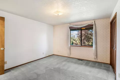 64499 Mcgrath Rd, Bend, OR 97701 photo 17