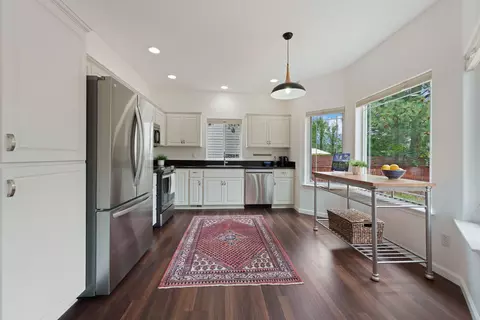 Kitchen - 19889 Powers Rd, Bend, OR 97702 photo 1 of 2