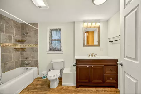 Bath - 367 Madrona Dr, Cave Junction, OR 97523 photo 1 of 1