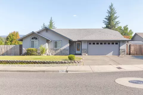 2701 Acres Rd, Grants Pass, OR 97527