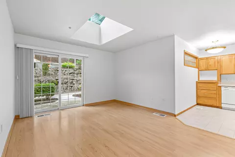 923 Mountain Meadows Cir, Ashland, OR 97520
