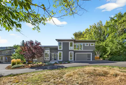 ゆゆ US ZIP Code 97520 - Ashland, Oregon Overview and Interactive Map