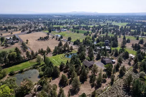 View/Area - 61235 Ward Rd, Bend, OR 97702 photo 5 of 8