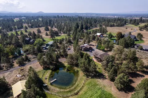 View/Area - 61235 Ward Rd, Bend, OR 97702 photo 2 of 8