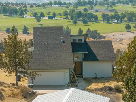 1925 NE Loucks Rd, Madras, OR 97741