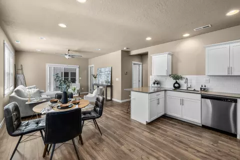 3482 NW 7th St, Redmond, OR 97756