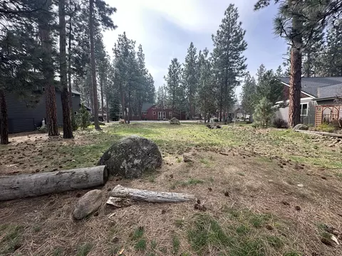 946 E Timber Pine Dr, Sisters, OR 97759