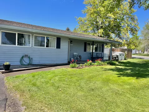 10712 Vincent Dr, Klamath Falls, OR 97603