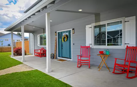 1029 Brandon Way, Phoenix, OR 97535