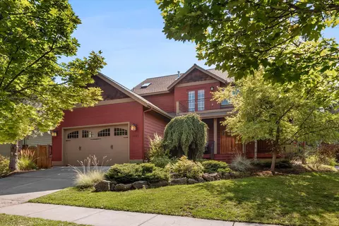 20663 NE Sierra Dr, Bend, OR 97701
