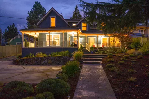 ゆゆ Homes For Sale in 97520, OR | Real Estate & Listings | Movoto